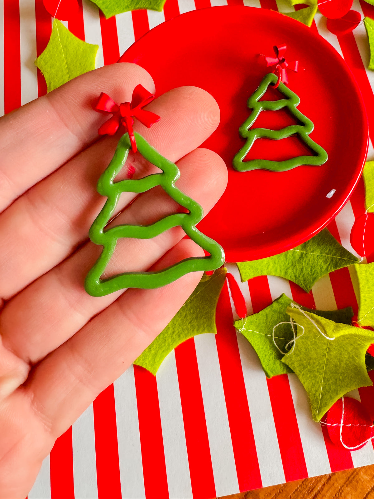 Outline Christmas Tree | Clay Christmas Earrings