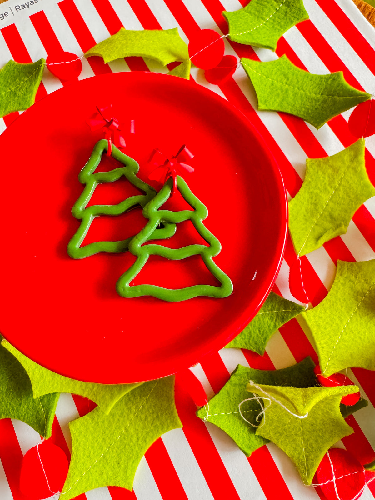 Outline Christmas Tree | Clay Christmas Earrings
