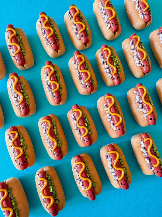 Harold | Hot Dog Magnet